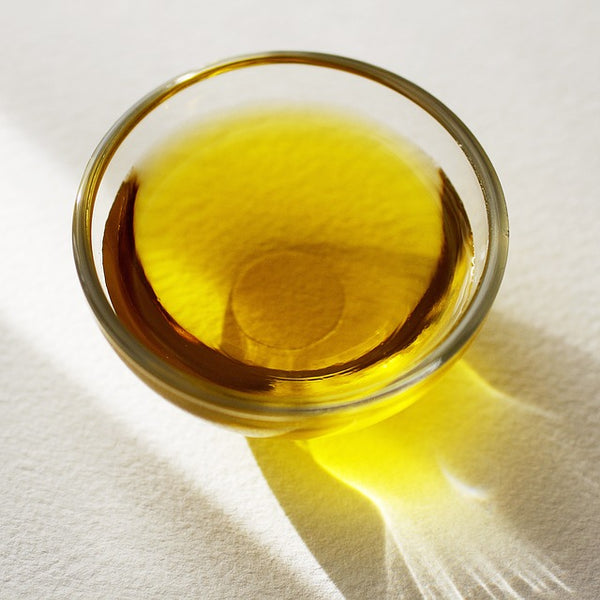 Mélange de traitement aux poux de tête aux huiles essentielles
